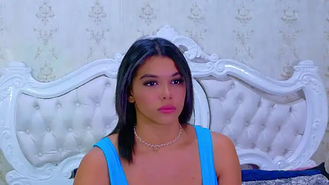 TiaraRosse online show from November 8, 2025, 5:33 am