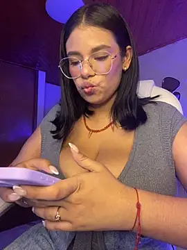 Snapshot of Isabella_boobd chatting on May 6, 2026, 8:02 pm Isabella boobd online show from May 6, 2026, 8:02 pm