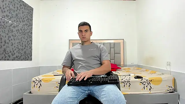 simookeler online show from November 26, 2025, 1:49 am