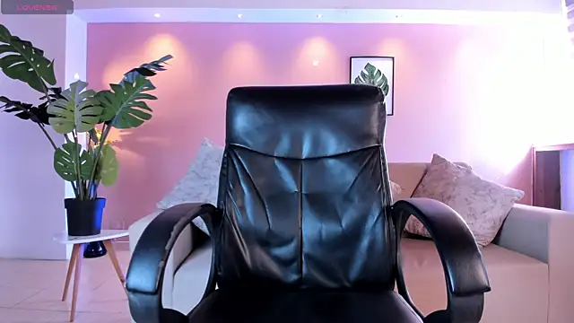 Snapshot of Aaron_Scoot chatting on January 20, 2025, 8:07 pm Aaron Scoot online show from January 20, 2025, 8:07 pm