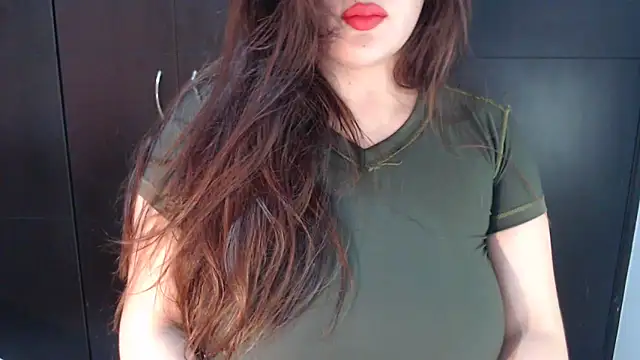 Snapshot of AdharaLujan chatting on September 14, 2025, 11:05 pm AdharaLujan online show from September 14, 2025, 11:05 pm