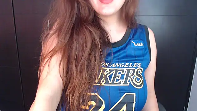 Snapshot of AdharaLujan chatting on January 30, 2025, 3:51 pm AdharaLujan online show from January 30, 2025, 3:51 pm