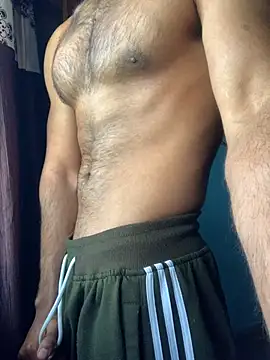 Snapshot of Vampire_xoxo chatting on December 12, 2024, 8:03 am Vampire xoxo online show from December 12, 2024, 8:03 am