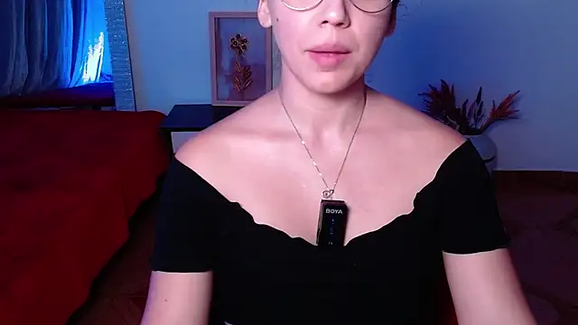 Snapshot of Sigrid- chatting on March 10, 2025, 3:45 am Sigrid- online show from March 10, 2025, 3:45 am