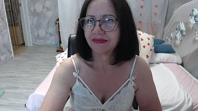 OlgaHottie online show from June 15, 2026, 11:48 pm