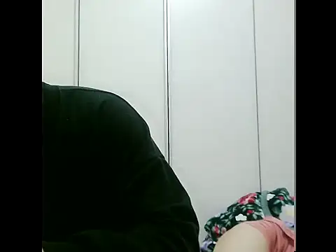 Snapshot of ssd1212 chatting on December 25, 2024, 4:22 pm ssd1212 online show from December 25, 2024, 4:22 pm