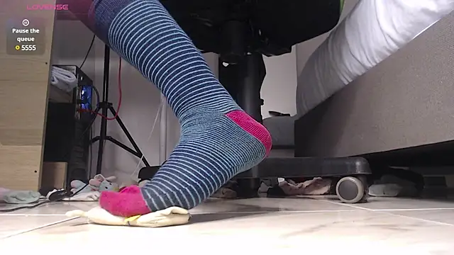 Snapshot of alma_fenix chatting on March 21, 2025, 3:24 pm alma fenix online show from March 21, 2025, 3:24 pm