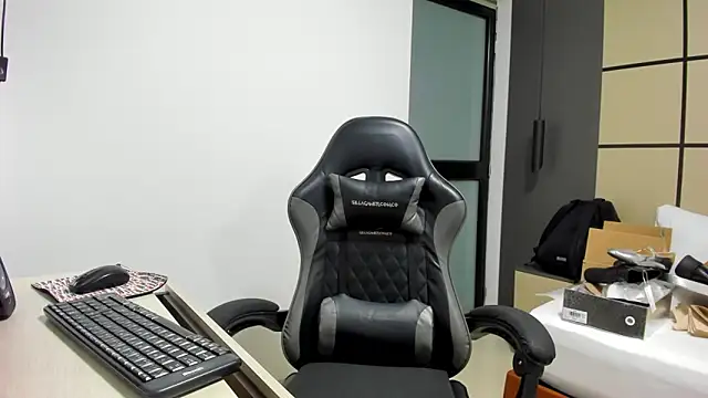 alma fenix online show from February 18, 2026, 12:34 pm