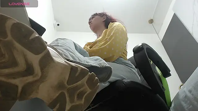 Snapshot of alma_fenix chatting on March 10, 2025, 12:06 pm alma fenix online show from March 10, 2025, 12:06 pm