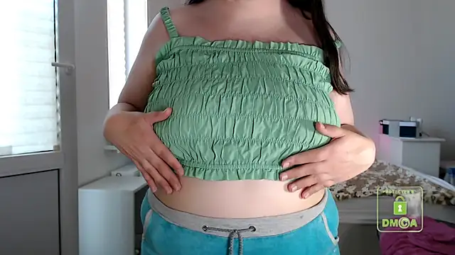 Snapshot of cute_and_hot chatting on July 5, 2026, 2:35 pm cute and hot online show from July 5, 2026, 2:35 pm