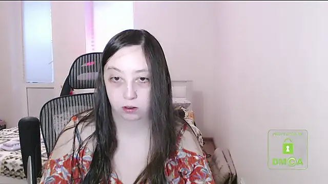 cute and hot online show from October 31, 2025, 2:13 pm