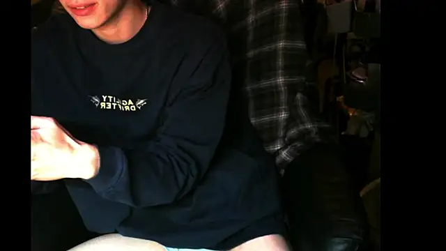 Snapshot of Ray175oo chatting on March 8, 2025, 4:39 pm Ray175oo online show from March 8, 2025, 4:39 pm