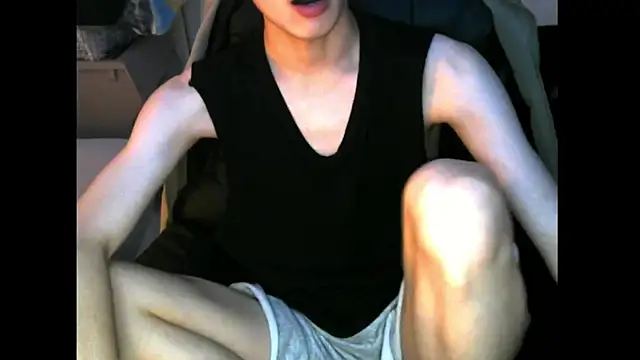 Snapshot of Ray175oo chatting on November 6, 2025, 4:55 pm Ray175oo online show from November 6, 2025, 4:55 pm