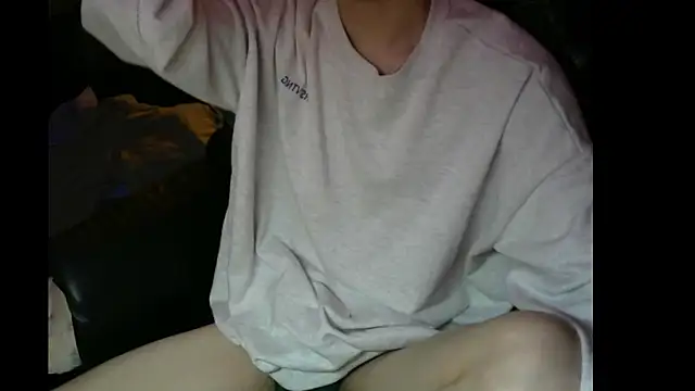 Snapshot of Ray175oo chatting on March 16, 2025, 4:34 pm Ray175oo online show from March 16, 2025, 4:34 pm