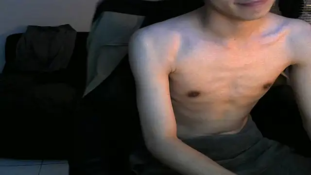 Snapshot of Ray175oo chatting on October 8, 2025, 5:02 pm Ray175oo online show from October 8, 2025, 5:02 pm