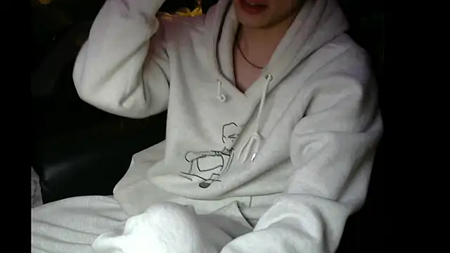 Snapshot of Ray175oo chatting on February 23, 2025, 4:13 pm Ray175oo online show from February 23, 2025, 4:13 pm