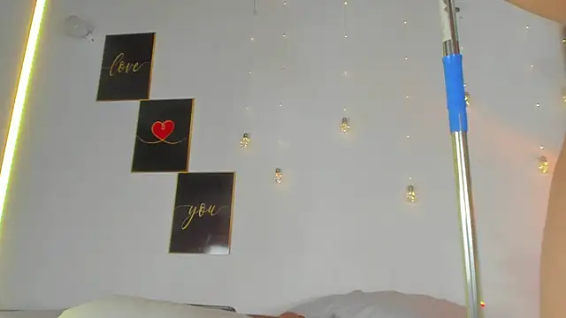 angelinepossy online show from March 23, 2025, 2:48 am