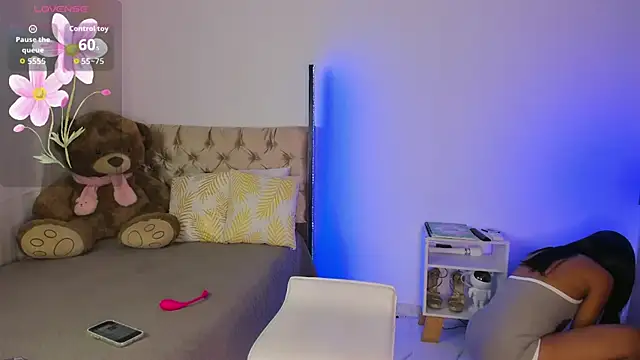 Snapshot of Lia_Petite1 chatting on March 21, 2026, 2:13 am Lia Petite1 online show from March 21, 2026, 2:13 am