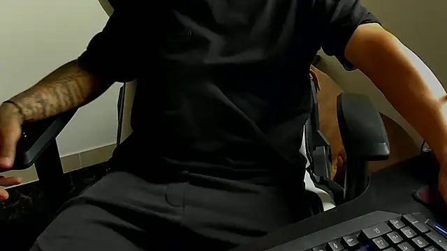 stebankechima online show from October 24, 2025, 5:34 pm