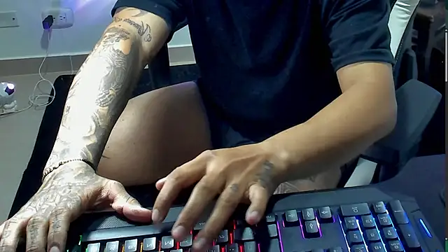 stebankechima online show from December 16, 2025, 1:21 am