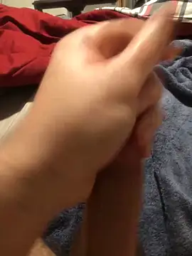 Snapshot of darksmoke011 chatting on March 3, 2025, 5:05 am darksmoke011 online show from March 3, 2025, 5:05 am