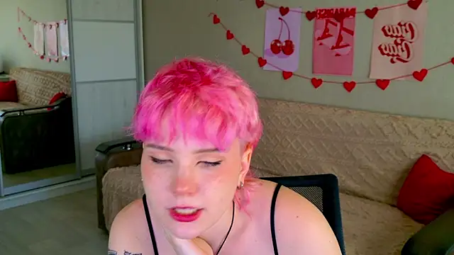 Snapshot of School_Love chatting on September 14, 2025, 11:10 am School Love online show from September 14, 2025, 11:10 am