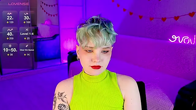 Snapshot of School_Love chatting on March 14, 2025, 4:09 pm School Love online show from March 14, 2025, 4:09 pm