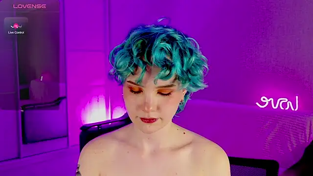 Snapshot of School_Love chatting on February 9, 2025, 4:07 pm School Love online show from February 9, 2025, 4:07 pm