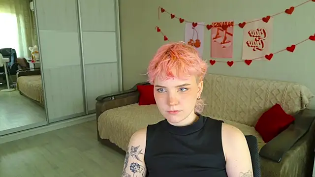 Snapshot of School_Love chatting on September 24, 2025, 11:06 am School Love online show from September 24, 2025, 11:06 am