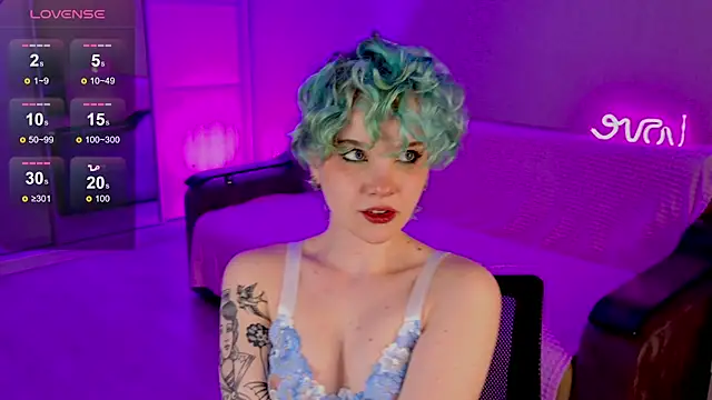 Snapshot of School_Love chatting on February 26, 2025, 1:11 pm School Love online show from February 26, 2025, 1:11 pm