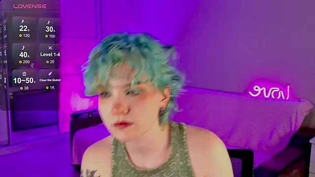 Snapshot of School_Love chatting on February 27, 2025, 1:07 pm School Love online show from February 27, 2025, 1:07 pm