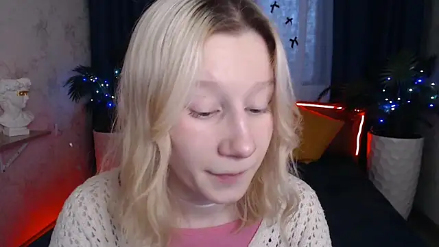 EnigmaSee online show from December 17, 2025, 9:03 am