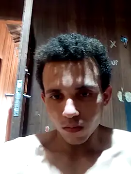 jhonmenas14 online show from November 8, 2025, 7:28 pm