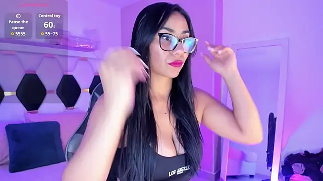 Snapshot of North-Dio chatting on November 17, 2025, 11:58 am North-Dio online show from November 17, 2025, 11:58 am