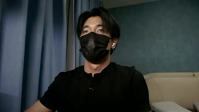 wuzhimao0207 online show from June 18, 2026, 3:28 pm