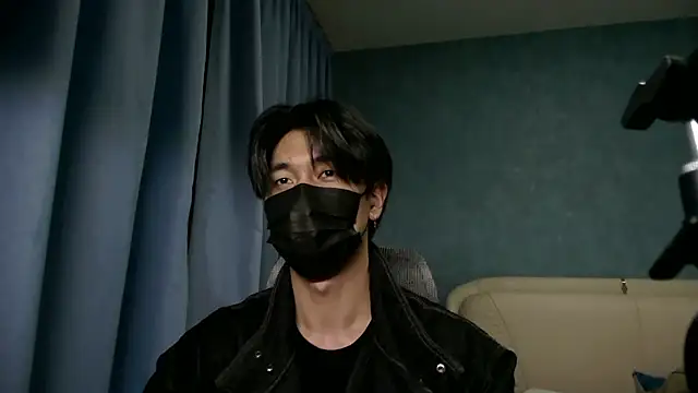 wuzhimao0207 online show from June 27, 2026, 4:02 pm