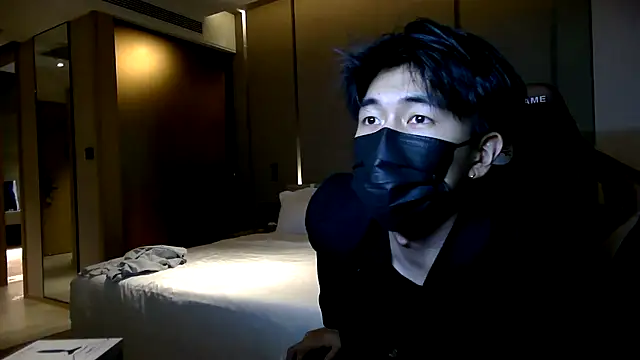 wuzhimao0207 online show from August 1, 2026, 12:58 pm