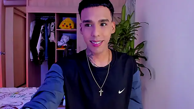 aldrinwhite online show from November 15, 2025, 7:40 pm