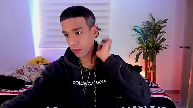 aldrinwhite online show from October 28, 2025, 3:55 pm