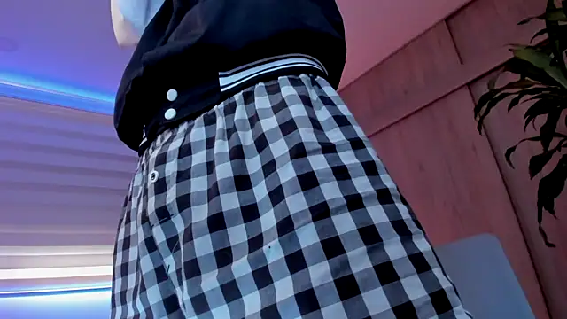 aldrinwhite online show from December 18, 2025, 4:11 pm