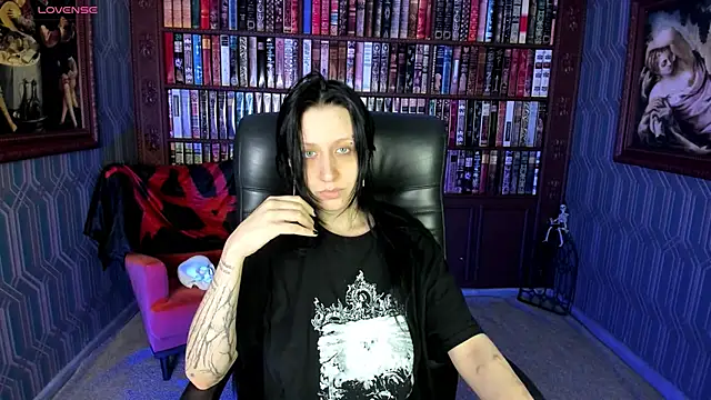 Medusa  Gorgona online show from March 13, 2026, 2:11 pm