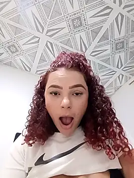 Mommy-Hot online show from September 29, 2025, 1:06 pm