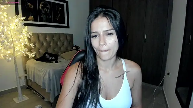 cloe fox online show from January 19, 2025, 5:58 am