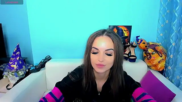 Snapshot of LindaaLu chatting on November 13, 2025, 3:10 am LindaaLu online show from November 13, 2025, 3:10 am