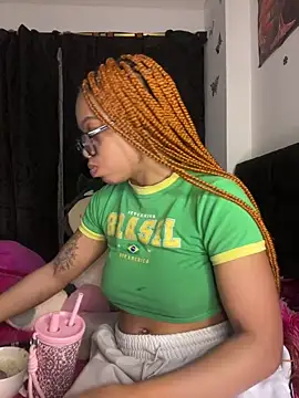 Snapshot of Melany_Williams chatting on April 13, 2026, 1:31 am Melany Williams online show from April 13, 2026, 1:31 am