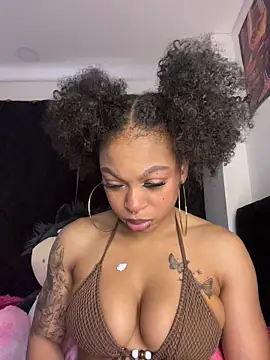 Snapshot of Melany_Williams chatting on April 20, 2026, 12:41 pm Melany Williams online show from April 20, 2026, 12:41 pm