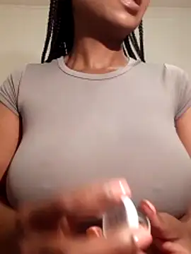 Snapshot of realsquirter chatting on May 26, 2026, 7:01 pm realsquirter online show from May 26, 2026, 7:01 pm