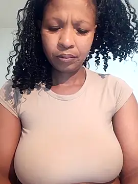 Snapshot of realsquirter chatting on December 17, 2025, 11:48 am realsquirter online show from December 17, 2025, 11:48 am