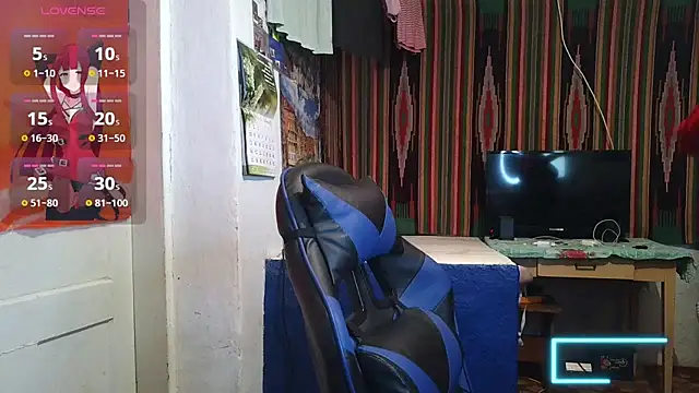 Snapshot of Cora_Maro chatting on May 11, 2026, 10:27 am Cora Maro online show from May 11, 2026, 10:27 am
