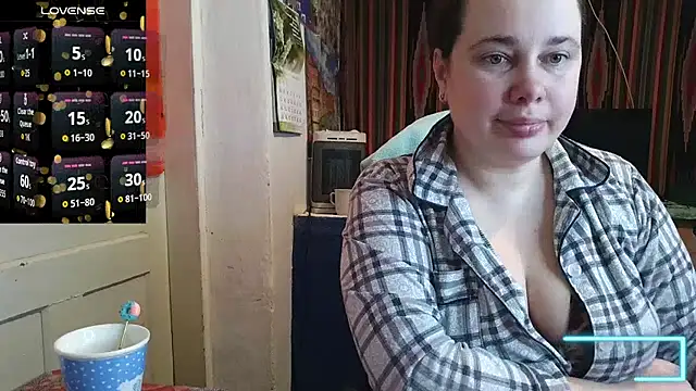 Snapshot of Cora_Maro chatting on May 17, 2026, 9:37 pm Cora Maro online show from May 17, 2026, 9:37 pm